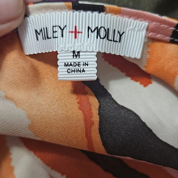 MILEY+MOLLY Surplice front long sleeve loose fit blouse top. Red/pink. MED - Picture 5 of 13